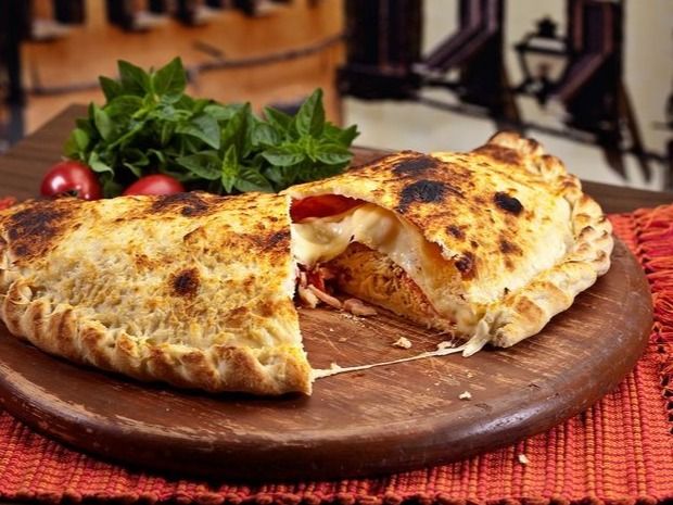 Mix Meat Calzoni