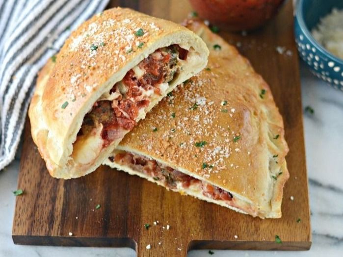 Pastrma Calzoni
