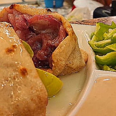 A'deb Nabaruh Fesikh Sandwich