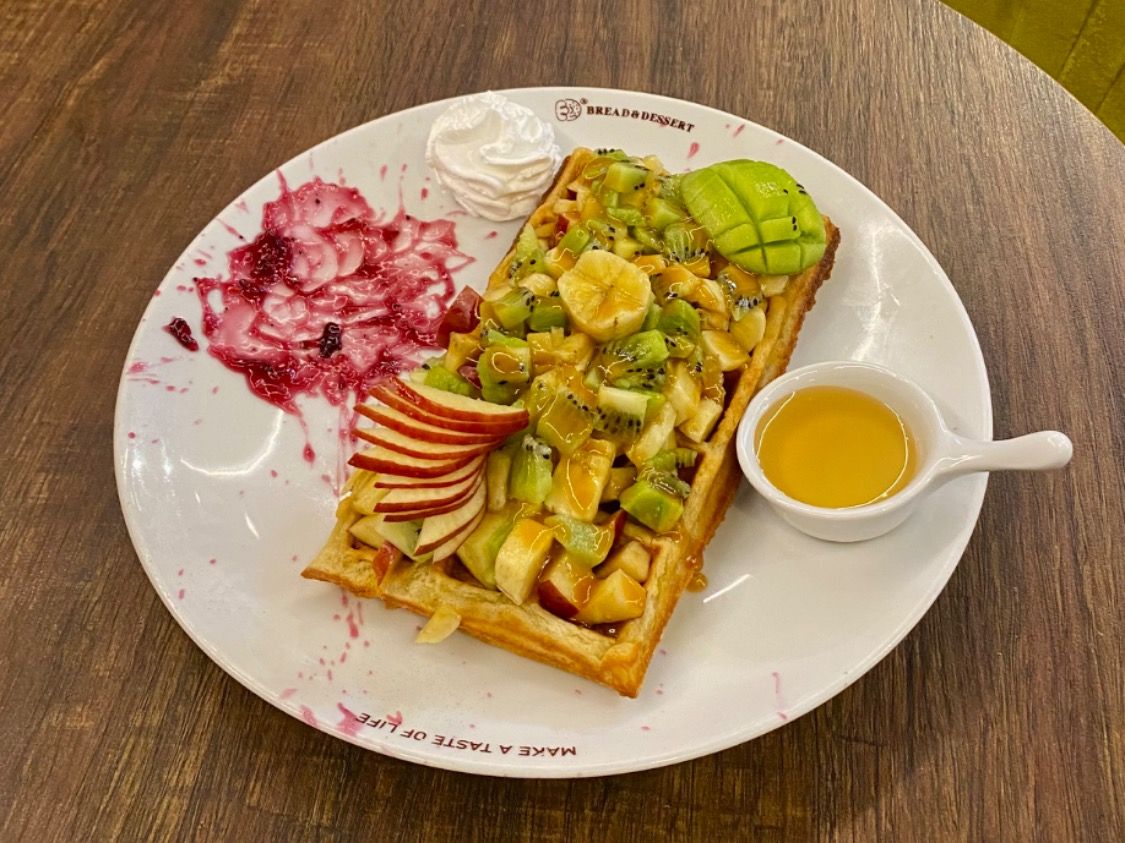 Fruits waffle