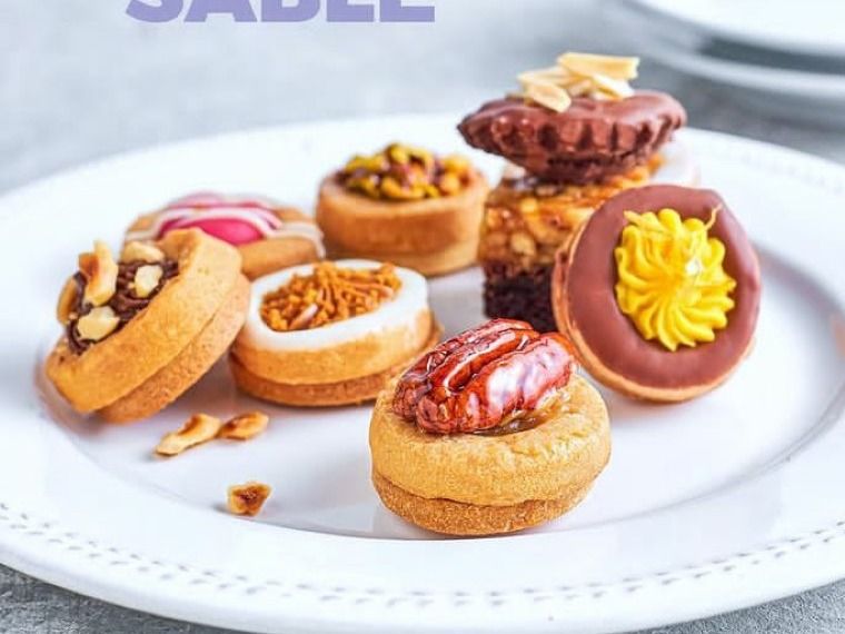 Special Petit Four Box
