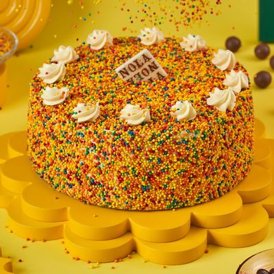 Piniata Cake