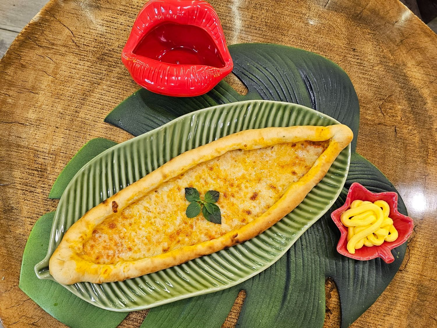 Turkish Pide Margherita