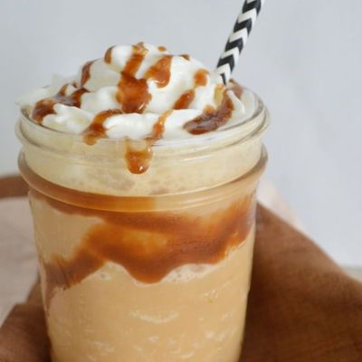 Vanilla Caramel Frappé