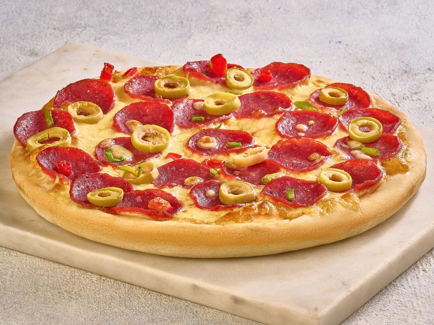 Salami Pizza