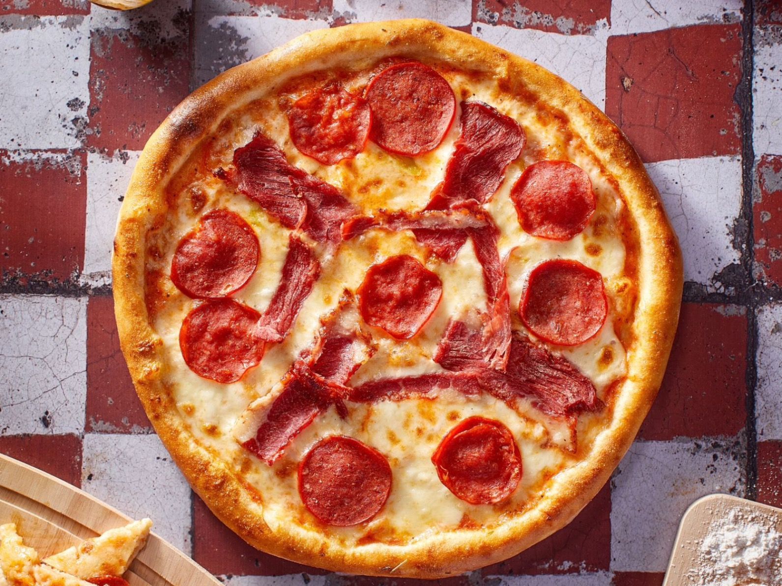 Flame Beef Pizza