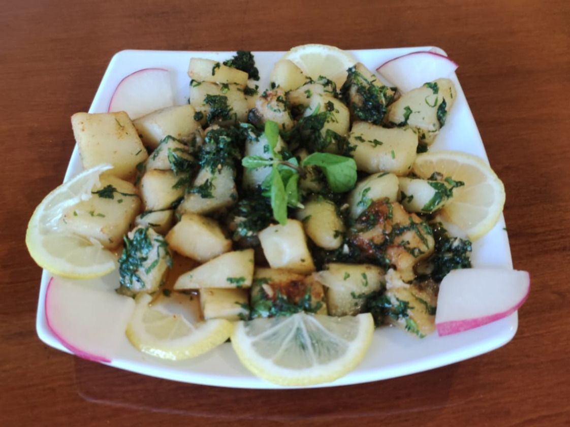 Potatoes With Coriander And Garlic