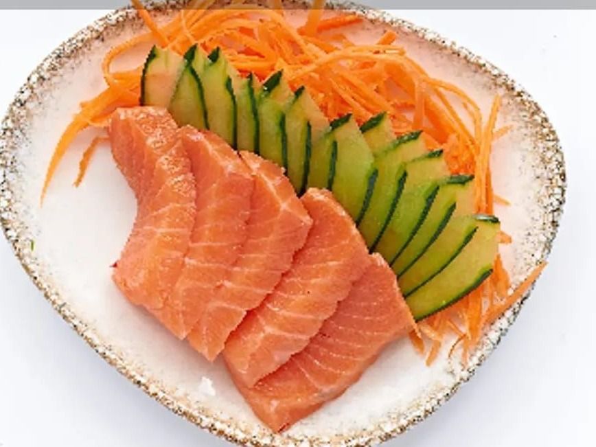 Salmon Sashimi 4 pcs