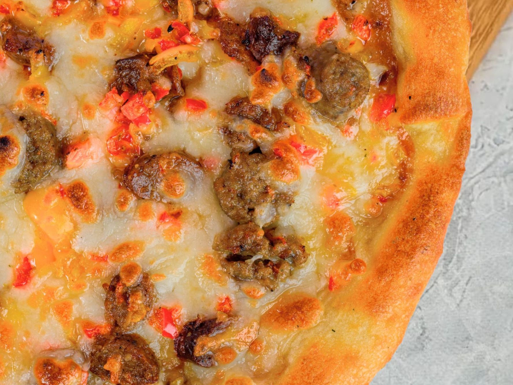Creamy Potato Sausage Kiri Pizza
