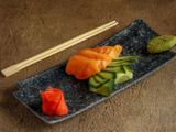 Sashimi Salmon 4 Pcs