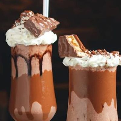 ميلك شيك سنيكرز