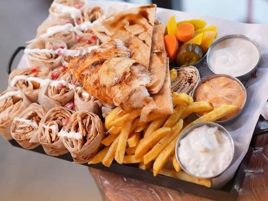 Chicken shawarma meal for 4 people