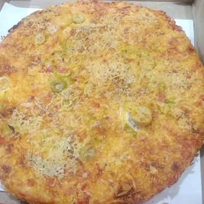 cheddar cheese oriental pizza