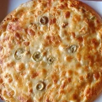 Baladi sausage pizza