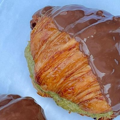 Pistachio Kunafa Croissant
