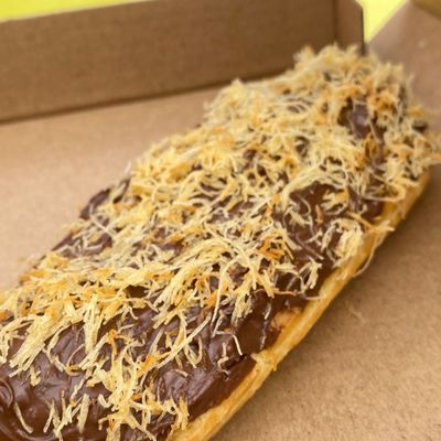 Kunafa Nutella Eclair