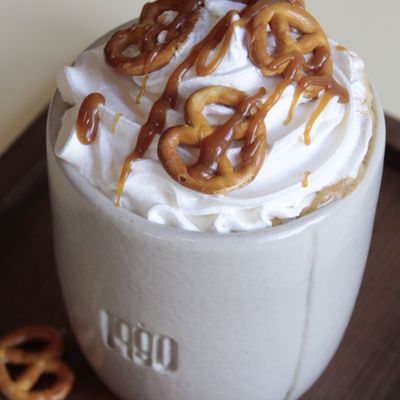 Caramel Pretzel Latte