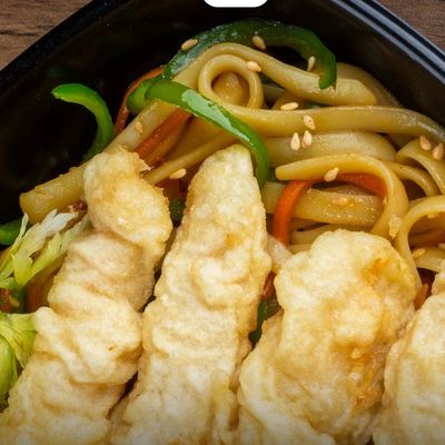 Fried shrimp noodles