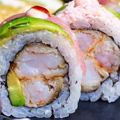 CLASSIC PINEAPPLE MAKI ROLL (4 PCS)