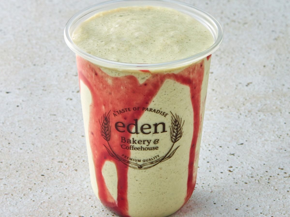 Berries Matcha Frappe