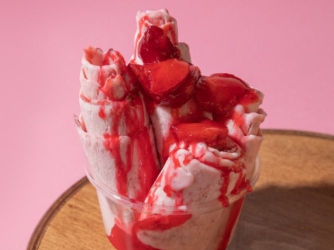 Strawberry Ice Cream Roll