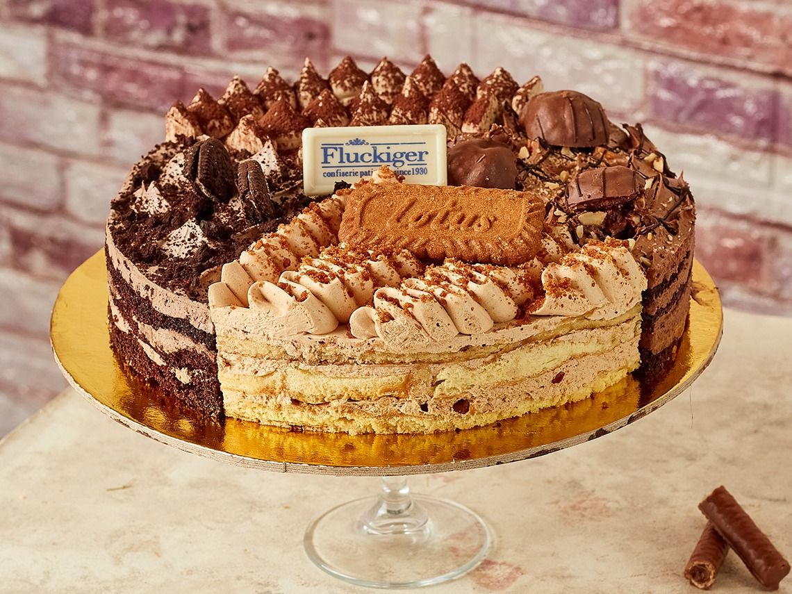 Mix Rocher Cakes