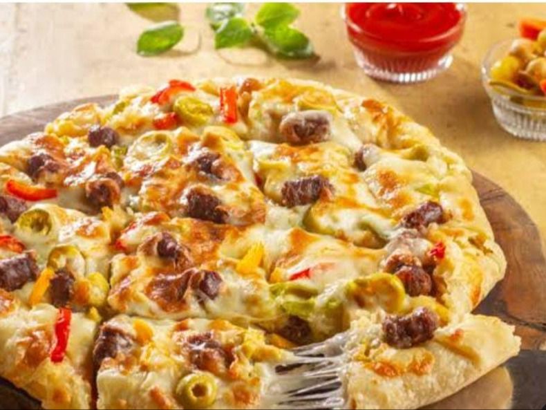 Texas Sauce Kofta Pizza