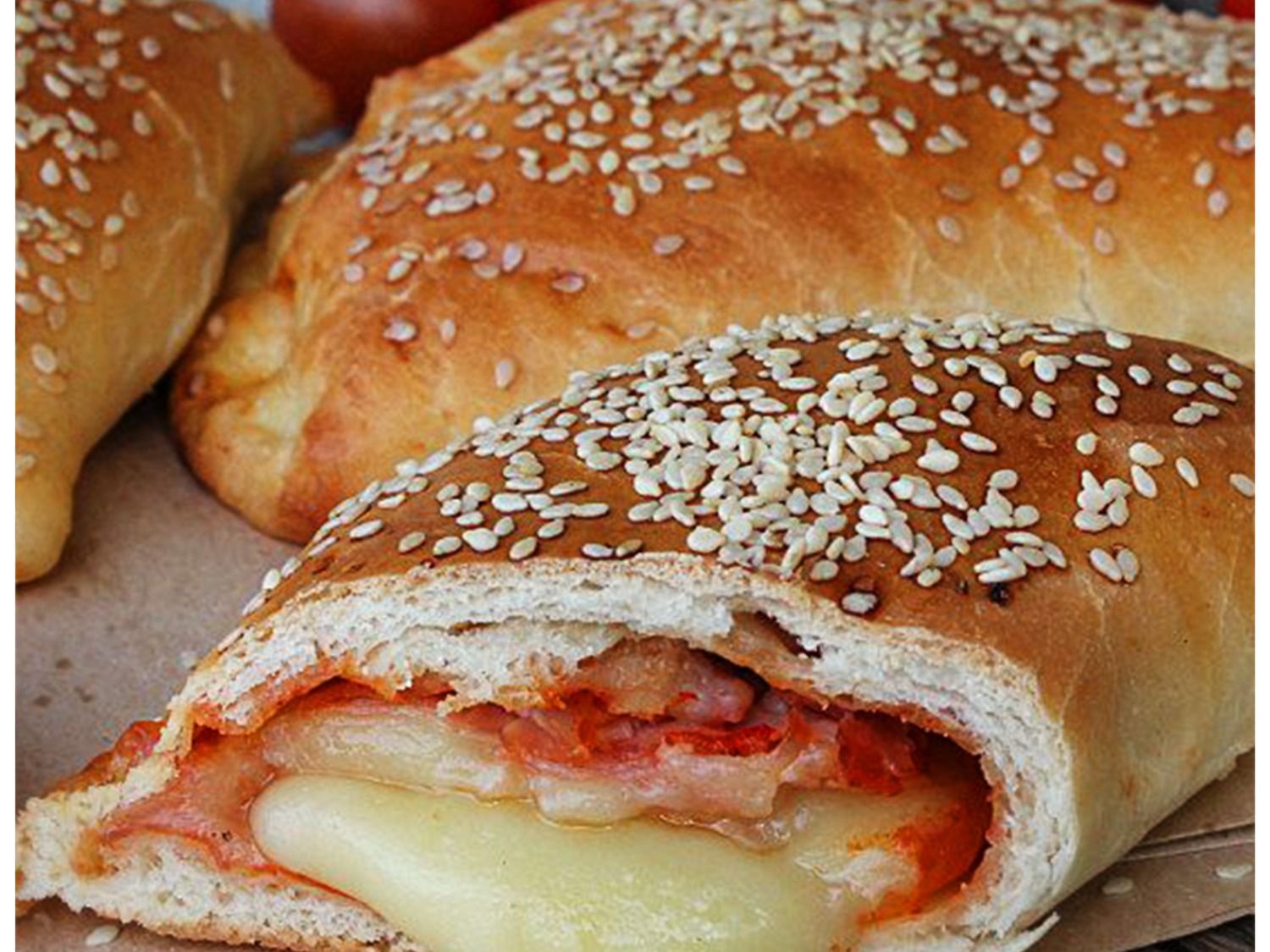 Calzone Bolognese