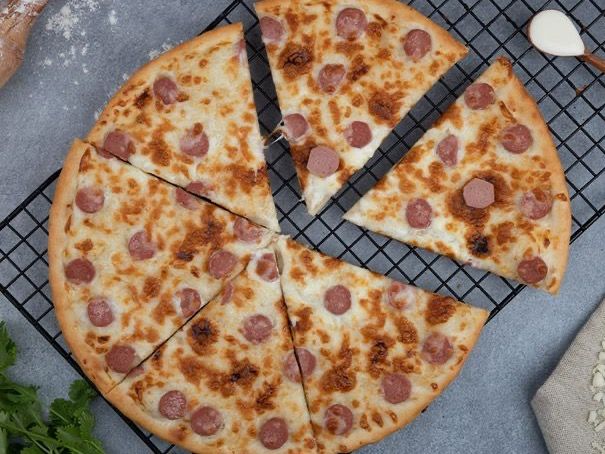 hot dog Bites Pizza