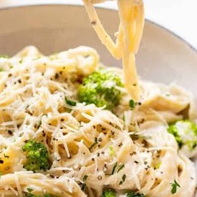 Noodle With Shrimp White Sauce