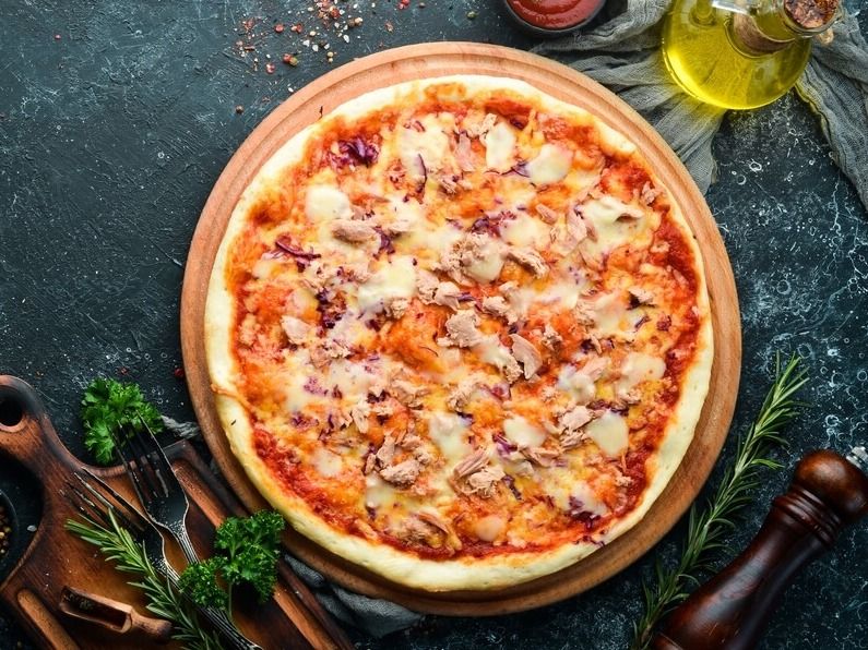 Tuna Pizza