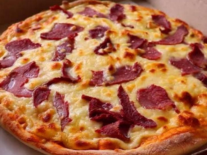 Pastrami Pizza