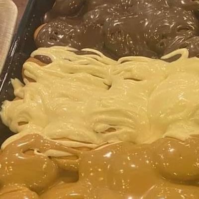 25 mini pieces with Nutella, white chocolate, and Lotus