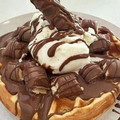 Nutella with Kinder Bueno pieces waffle