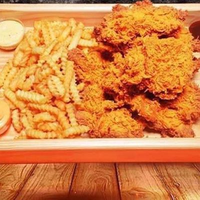 Meal 2 pieces of fried chicken without wings and 2 pieces of chicken strips