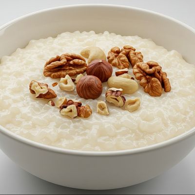 Rice pudding with nuts