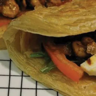 Egg Paratha Burger