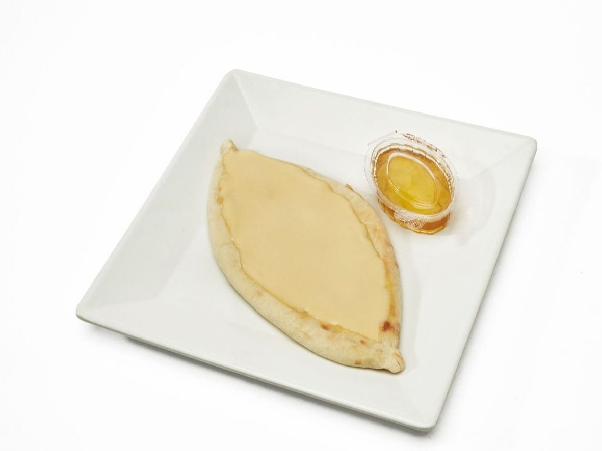 Kiri manoushe with honey