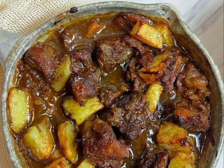 Meat With Onions Tagine