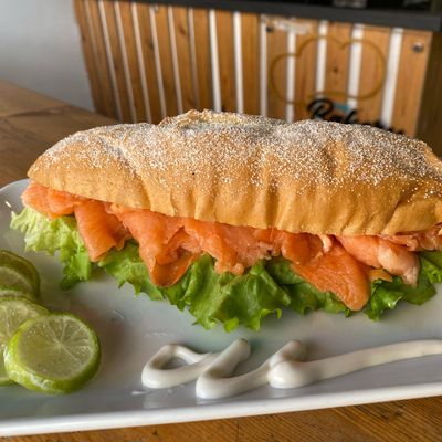 Smoke Salmon Sandwich