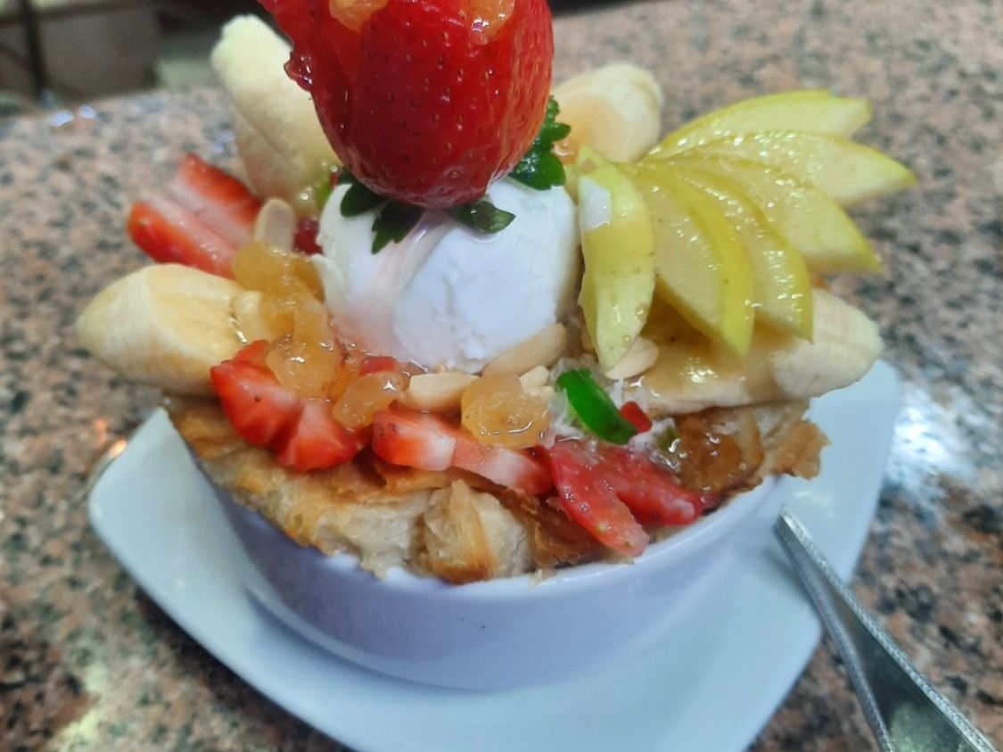 Umm Ali With Nuts And Ice Cream