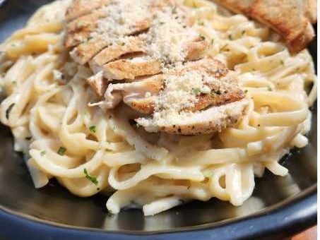 Chicken Alfredo Pasta