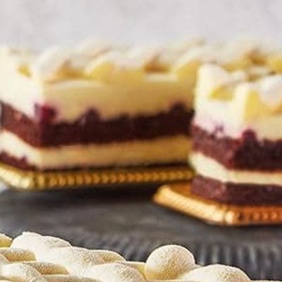 Snow White Mousse Gateau