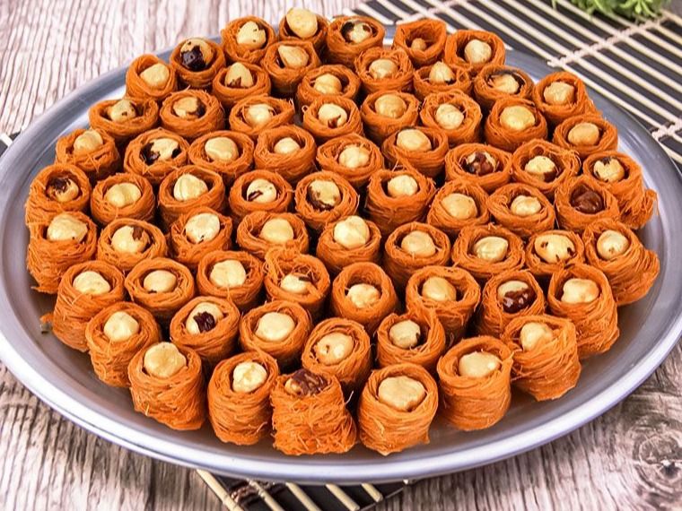Hazelnut aswar kunafa
