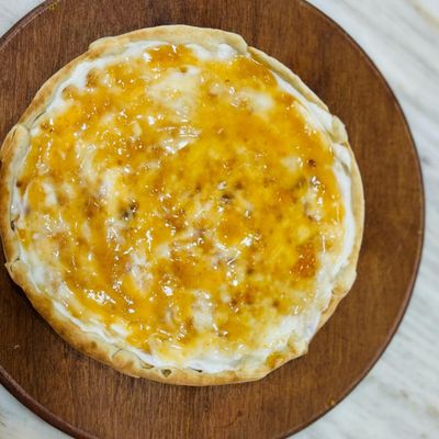 Kiri Manoucheh With Apricot Jam