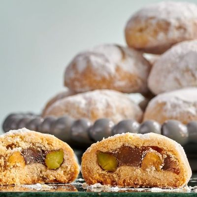 Kahk With Pistachio