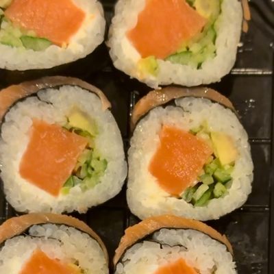 Salmon Dynamite 6pcs