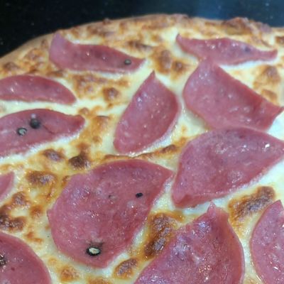 Salami Pizza