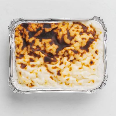 Rice pudding and basbousa