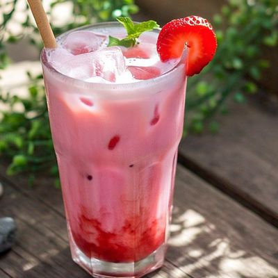 Strawberry Ice Matcha